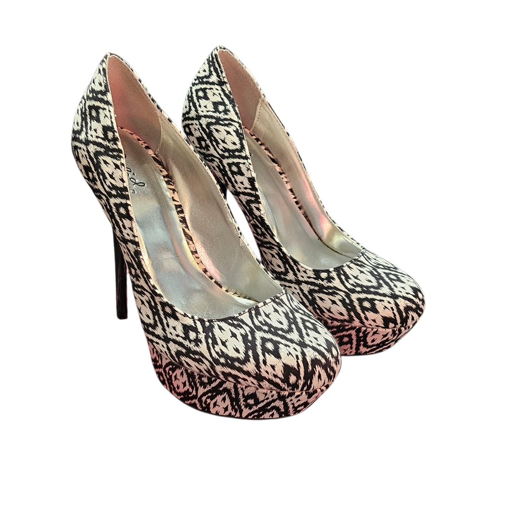 Qupid Monochrome Geometric Stiletto Platform Heels Size 8